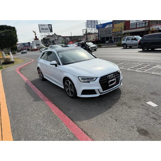Audi A3 2.0 L S-line At Dsg