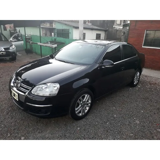 Volkswagen Vento 2.5 Luxury Tiptronic 170cv