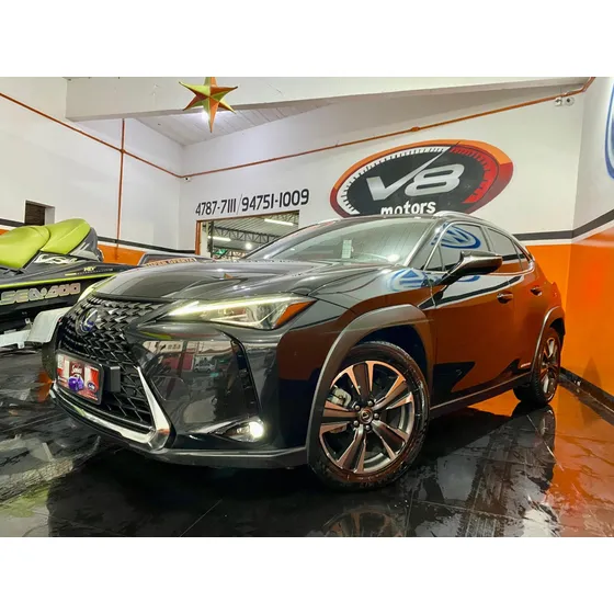 Lexus Ux 2.0 Dynamic Aut. 5p Hibrido