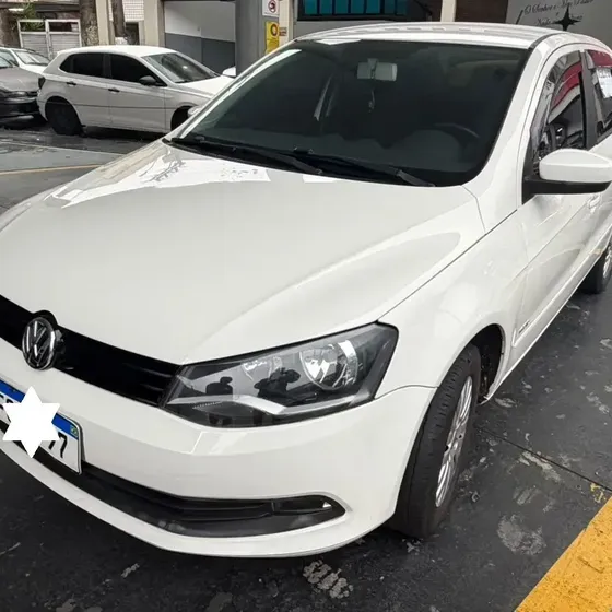 Volkswagen Voyage 2014 1.0 Trend Tec Total Flex 4p Volkswagen Voyage 2014 1.0 Trend Tec Total Flex 4p