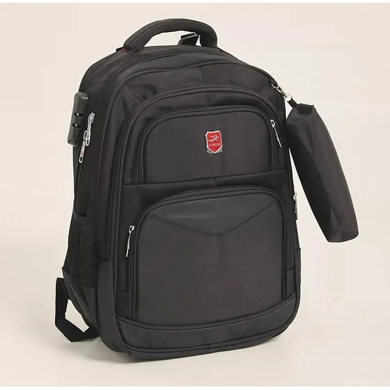 Mochila Deportiva Urbana Reforzada I Run Con Puerto Usb Color Negro Diseño De La Tela Lisa