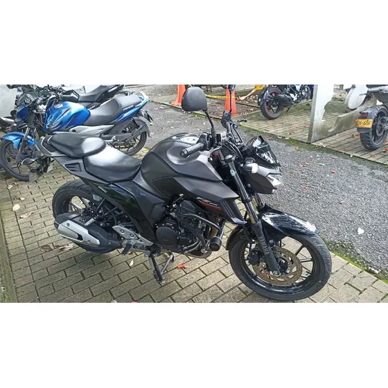 Fz25 2021 - Negro Mate