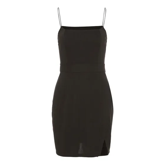 Vestido Negro Corto Hasta La Pierna Con Abertura Delgada 