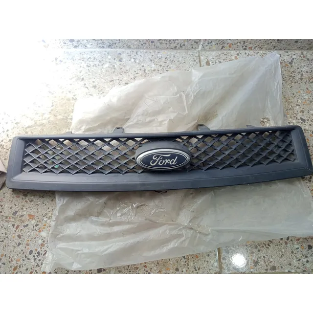 Parrilla Delantera Ford Fiesta