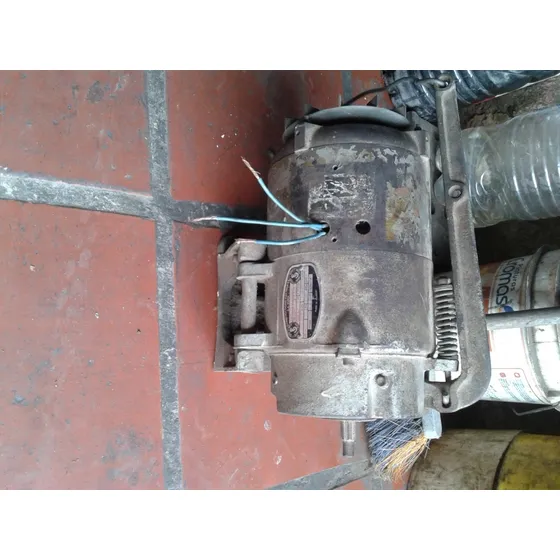 Motor Trifasico 220-380v 1/3hp 2890rpm Con Acoplador Usado