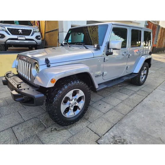 Jeep Wrangler 3.6 3p Sahara 4x4 At