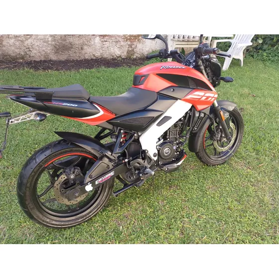 Rouser Ns200