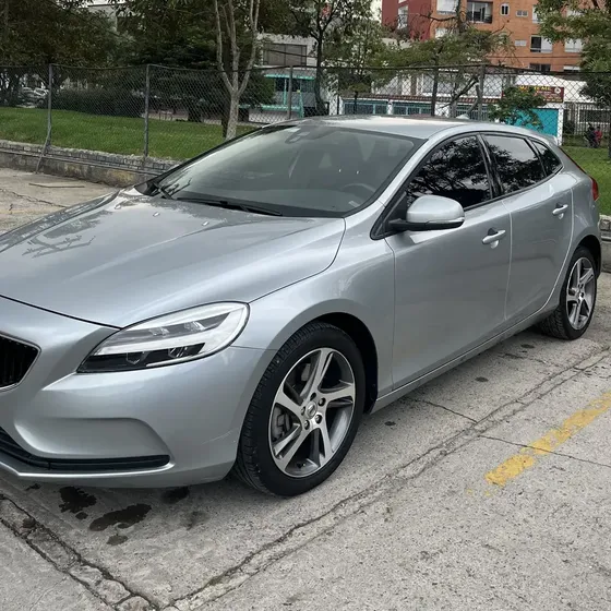 Volvo V40 2018 1.5 T3 Drive-e Sport