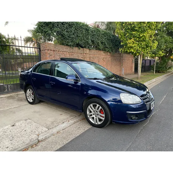 Volkswagen Vento 2.5 Luxury Wood 170cv