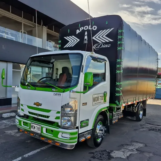 Chevrolet Npr Camion Estacas Diesel  2023 
