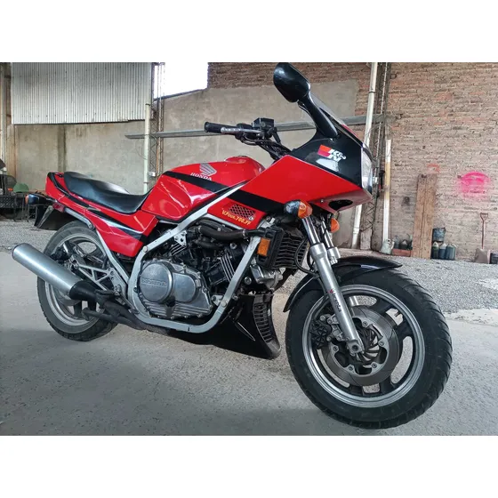 Honda Vf 700 Interceptor