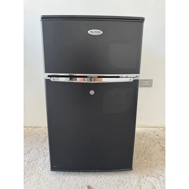 Nevera Ejecutiva Frigilux Modelo Frne-88n (para Repuestos)