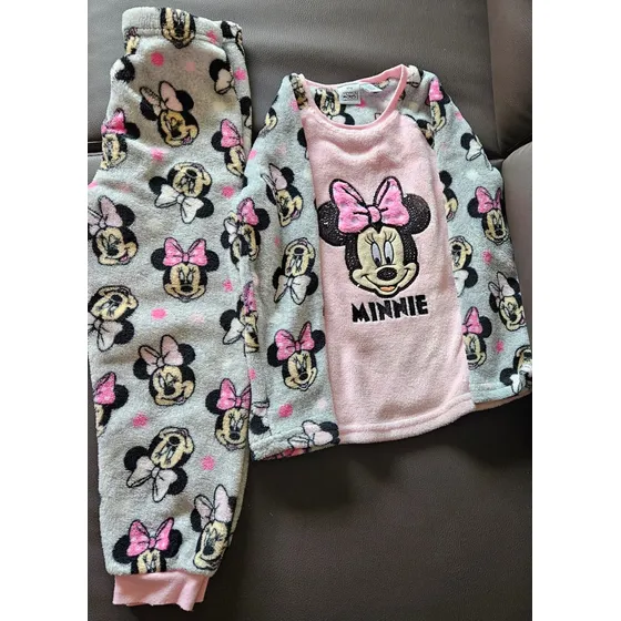 Pijama Minnie Mouse Talla 5-6 Para Niña Usada