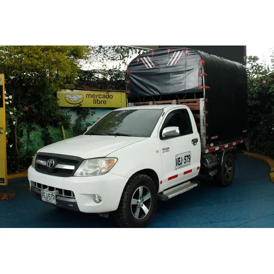 Toyota Hilux 2.7 Estacas Mt