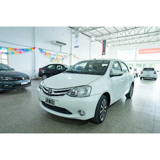 Toyota Etios 1.5 4p Platinum