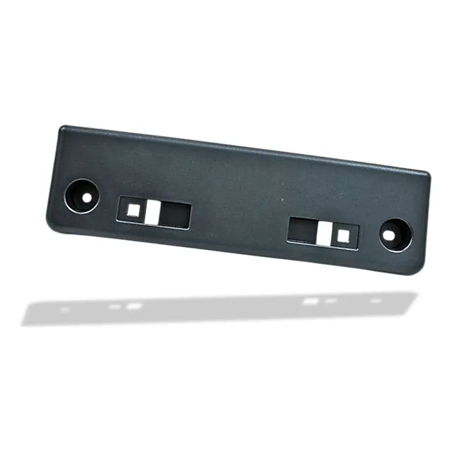 Portaplaca Delantero Nissan Tiida 2007-2018.