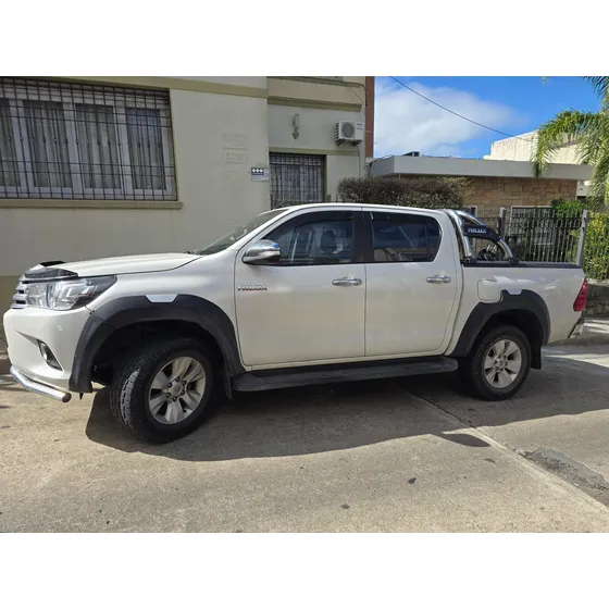 Toyota Hilux Pick-up 2.7 4x2 Nafta