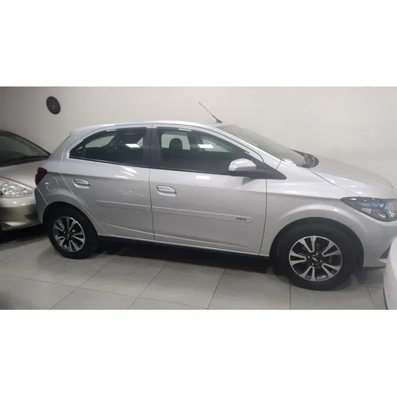 Chevrolet Onix 1.4 Ltz 5p