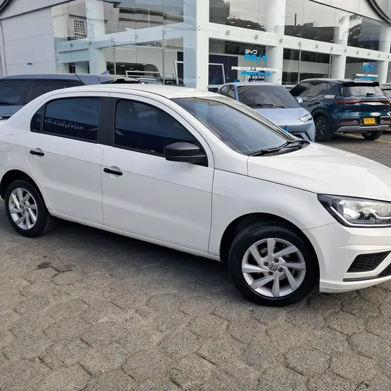 Volkswagen Voyage 2023 1.6 Comfortline At