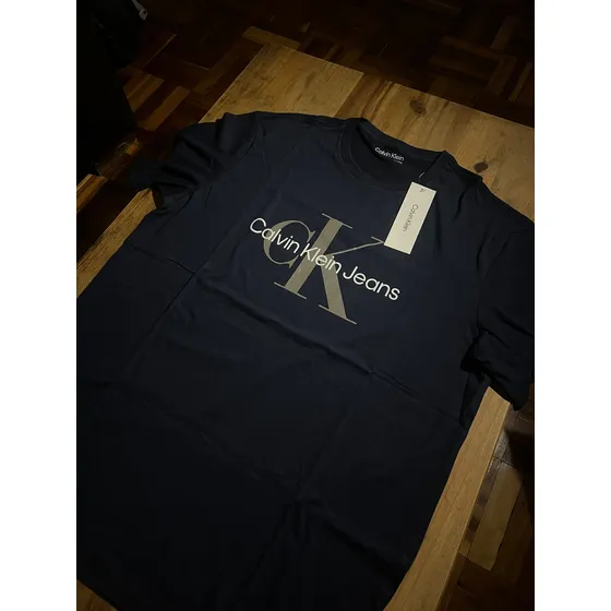 Remera Calvin Klein