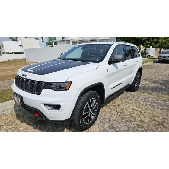 Jeep Grand Cherokee 5.7 Trailhawk 4x4 At