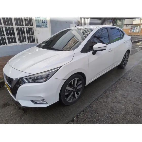 Nissan Versa Nissan Versa Exclusive Full Equipo
