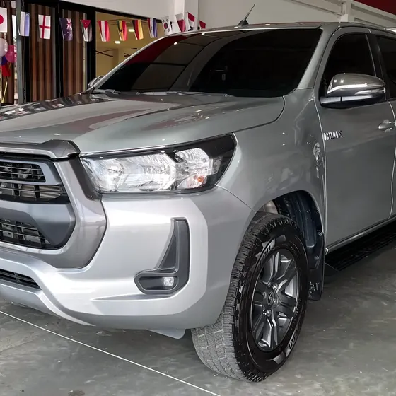 Toyota Hilux 2023 Sr