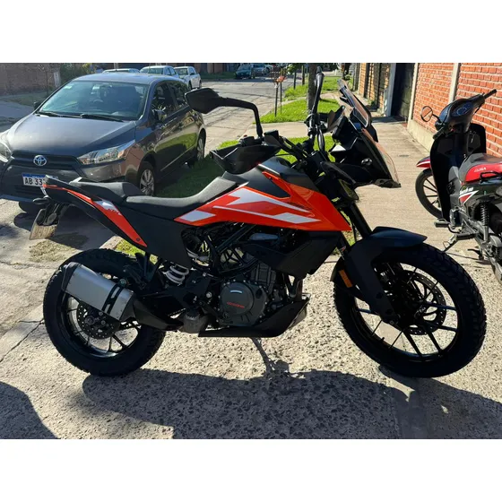 Única Mano , La Moto Nunca Tuvo Caída , Está Impecable