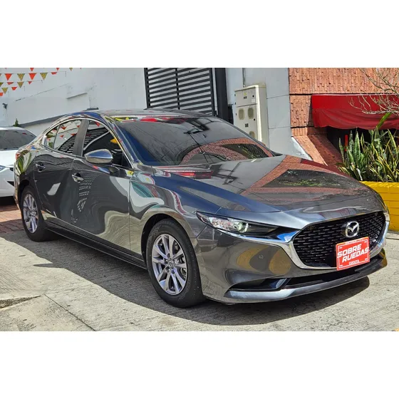 Mazda 3 Touring 2.0cc Hybrid At