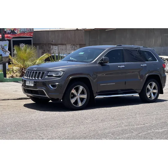 Jeep Grand Cherokee Overland 5.7