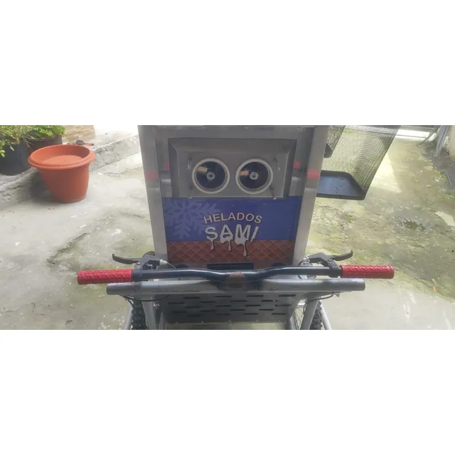 Máquina De Helados Con Motor A Gasolina.