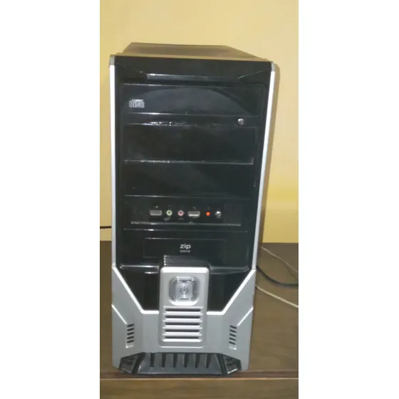 Cpu Intel Celeron 120gb Hd 8gb Ram. Com Windows 10. Usado.