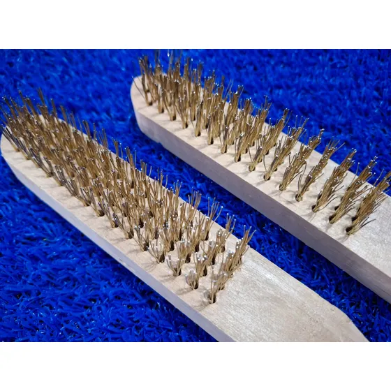 Cepillo De Alambre De Madera