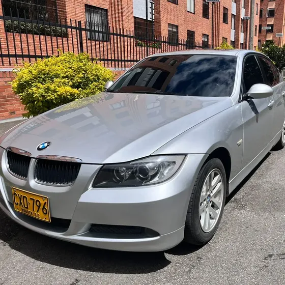 BMW 320i 2008 2.0 320i E90