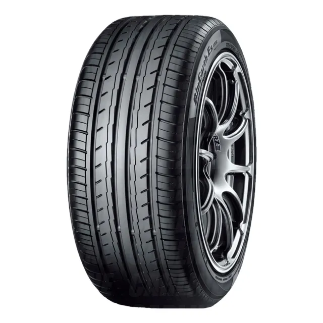 Neumático Yokohama Bluearth Es32 225/60 R17 99h