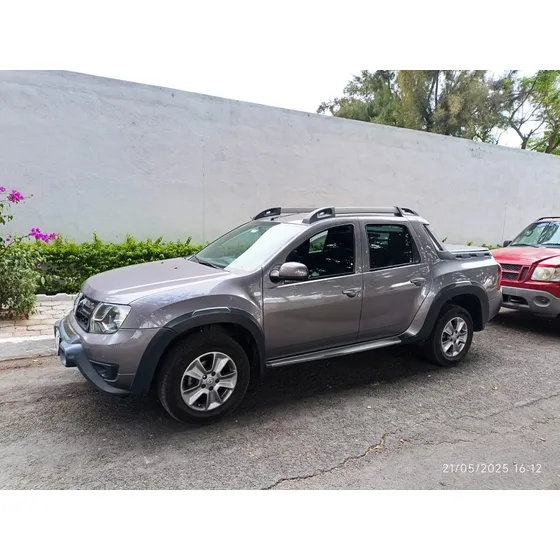 Renault Oroch 2.0 16v Outsider Automática