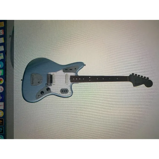 Guitarra Fender American Vintage 65 Jaguar Ice Blue