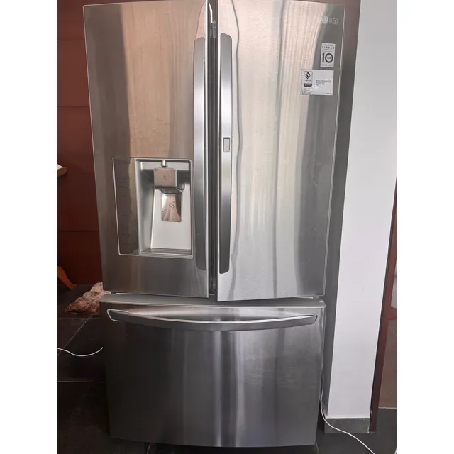 Nevera Con Freezer LG Gm63sgs Con Capacidad De 741l