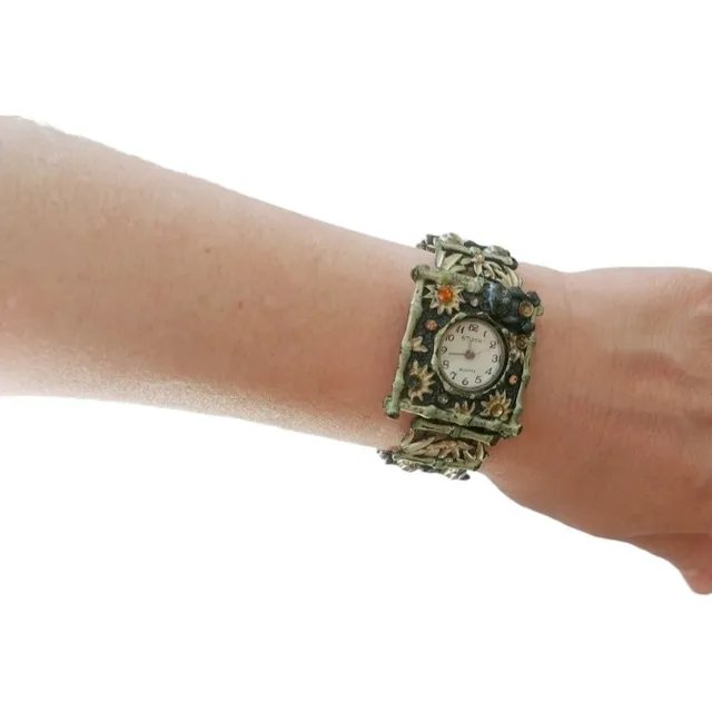 Reloj Pulsera De Metal Tema Bambú Ajustable Esfera Piramidal