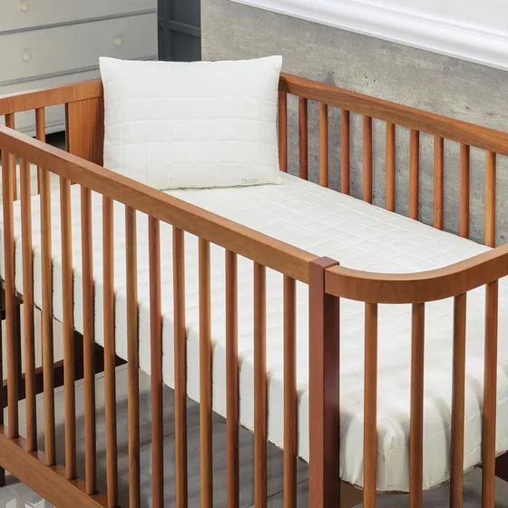 Colcha Com Elástico Para Berço Quadradinho Cru Lilibee