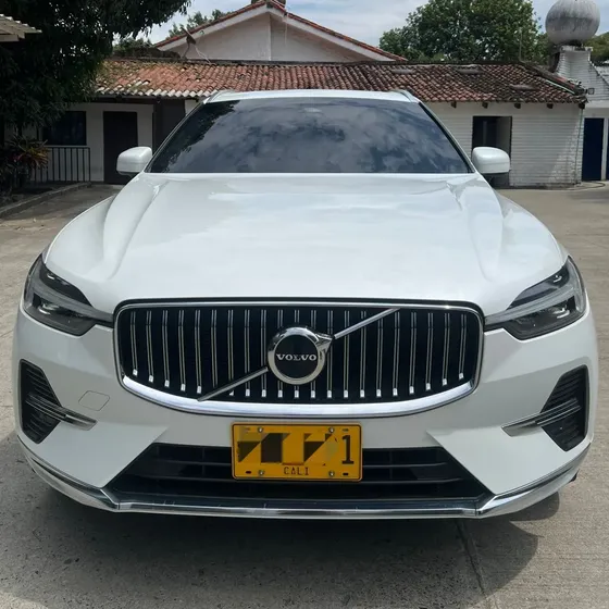 Volvo Xc60 2022 2.0 B6 Momentum Híbrida