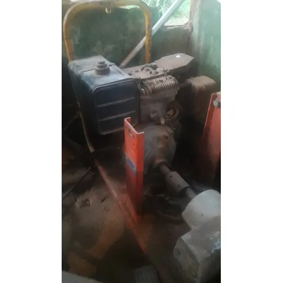 Motor A Gasolina 8 Hp Con Bomba Asperjadora Avcaa