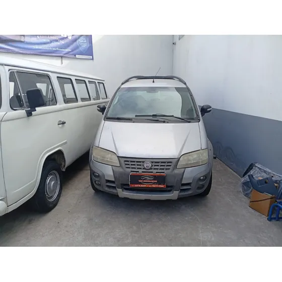 Fiat Idea 1.8 Adventure Locker Flex 5p