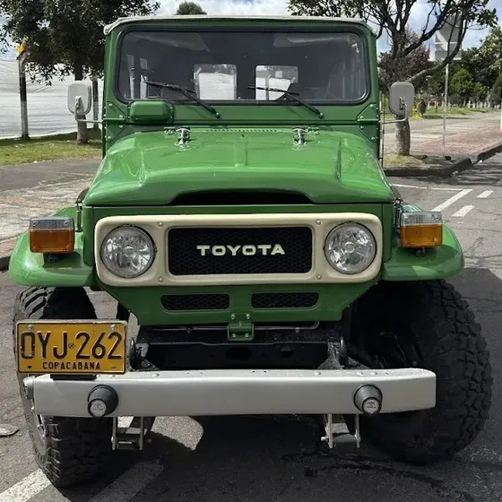 Toyota Land Cruiser 1974 4.2 Fj43