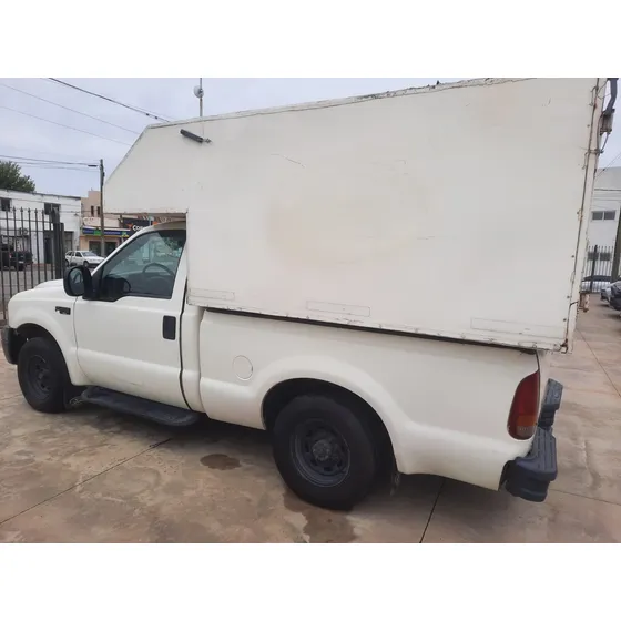 Ford F-100 3.9 Cab. Simple Xl Plus Mp3+4x2