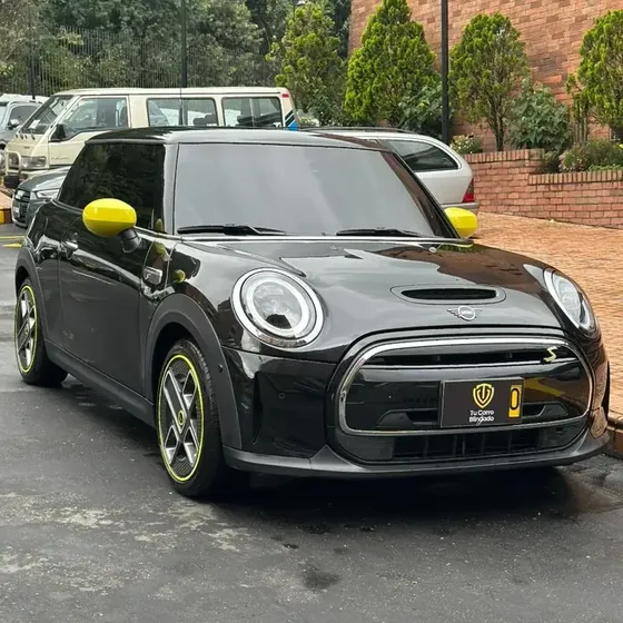 Mini Cooper Se 2023 0.0 Iconic At