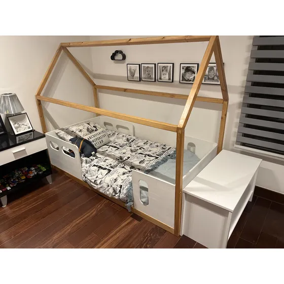 Cama Casita 1 Plaza, 90cms X 190cms, En Excelente Estado!!