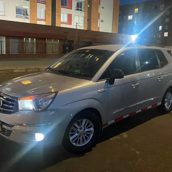 SsangYong Rodius 2014 2.0 2wd