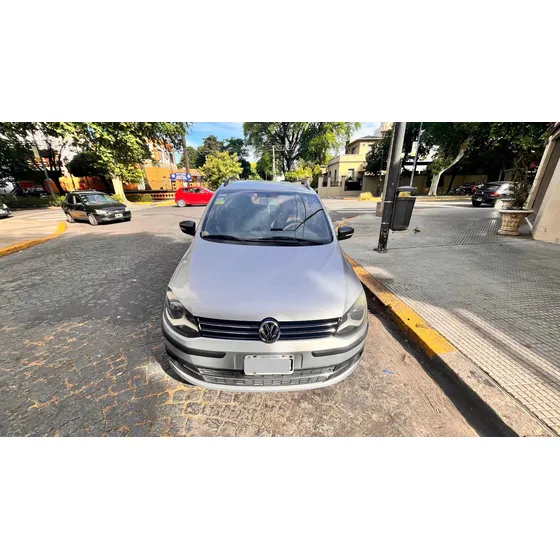 Volkswagen Suran 1.6 Trendline 11b
