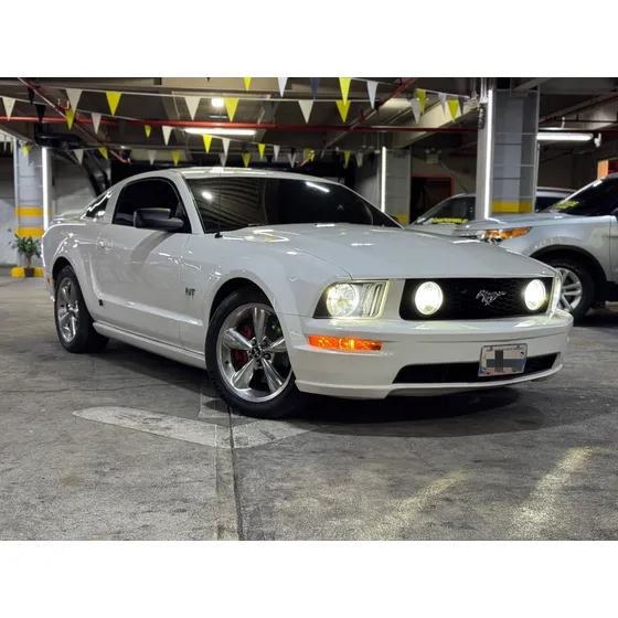 Ford Mustang .